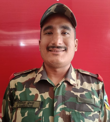 रोनिस श्रेष्ठ